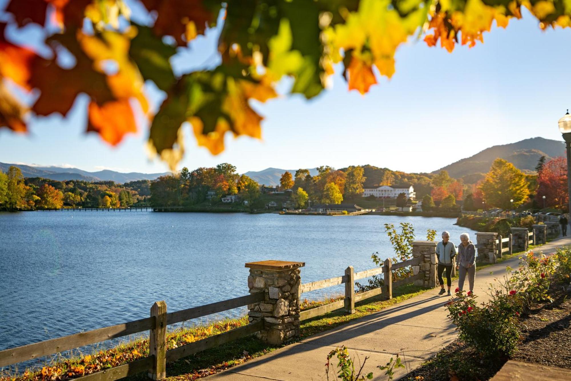 Campground Cabin Lake Junaluska Екстер'єр фото